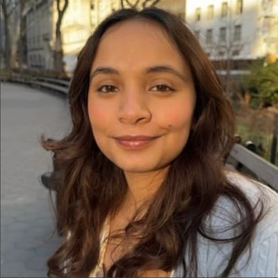 Shubhi Upadhyay Headshot